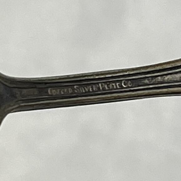 Vintage Oneco Silver Plate Floral Berry Spoon Etched Bowl Ornate Handle 5.75" - Picture 4 of 6